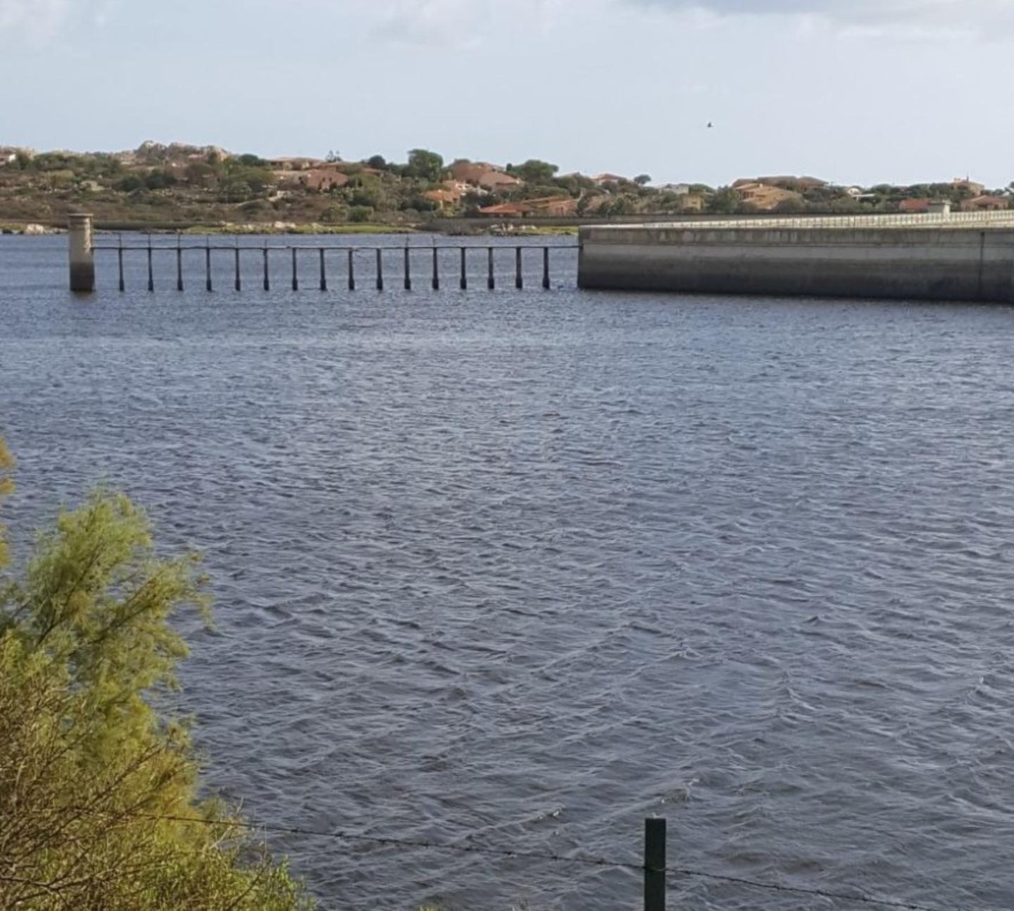 Ritorna l’acqua nell’isola ma non in tutte le case 