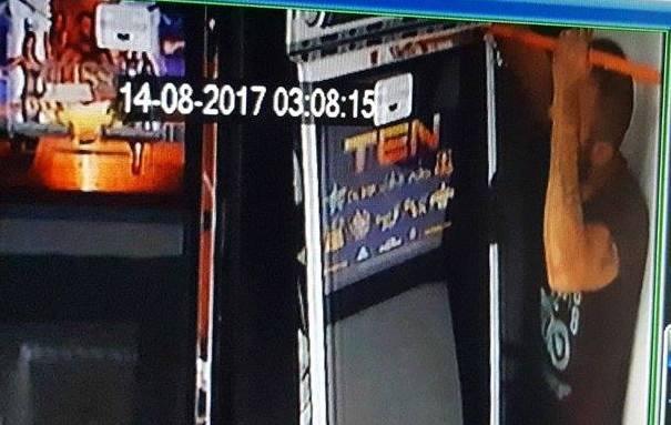 Il ladro assalta ancora lo stesso bar 