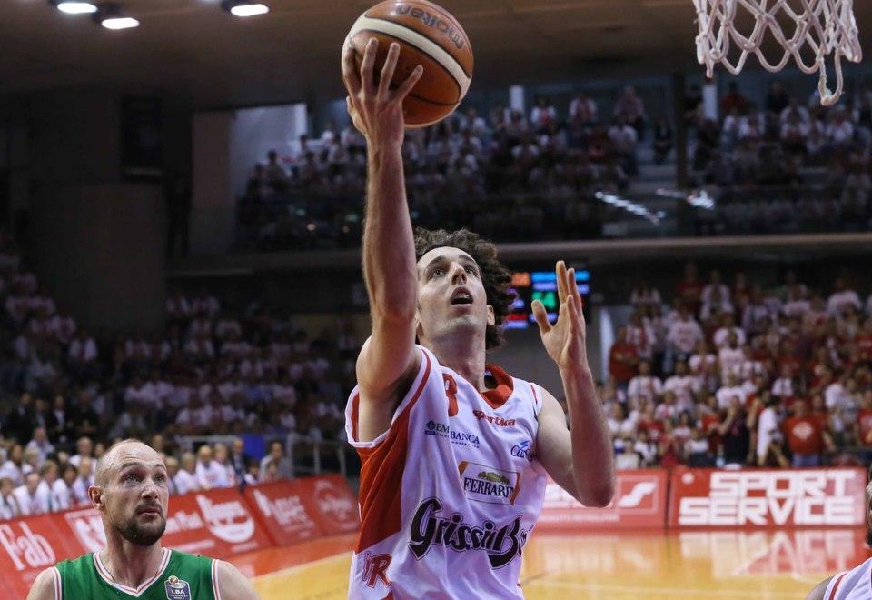 Torino alla carica su Amedeo Della Valle 
