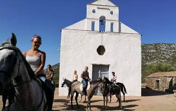 A cavallo lungo le codule e i sentieri dei carbonai 