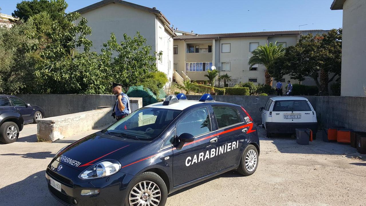Coltellate al fratello: «Tentato omicidio»