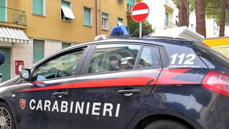 Ruba tablet e smartphone dal camper di due turisti: arrestato