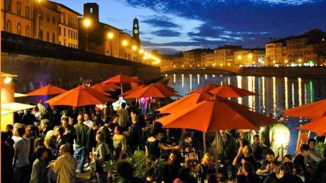 I bianchi di sera accompagnati da pecorini e buona musica