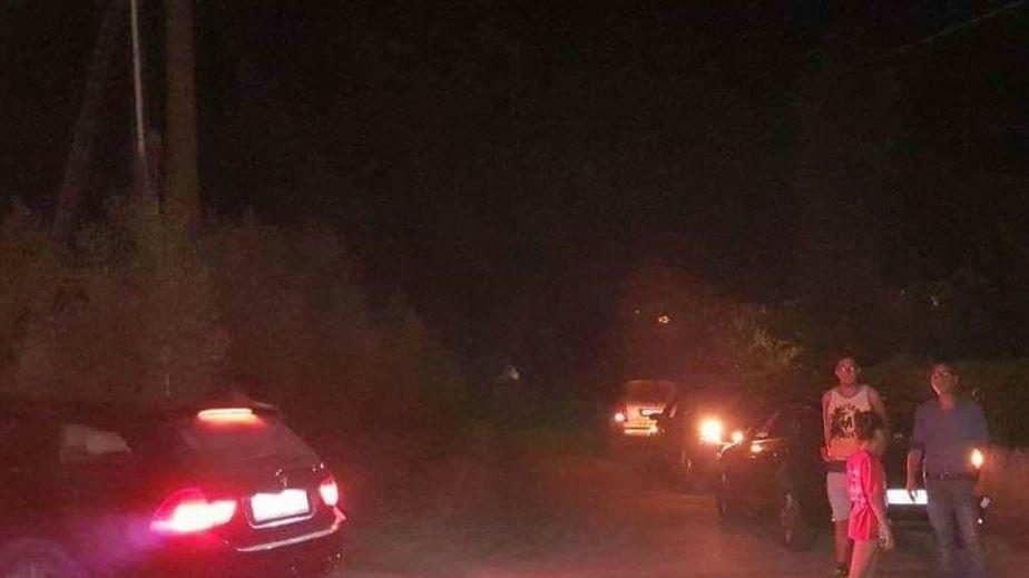 Le auto in partenza per i controlli notturni a Collemezzano
