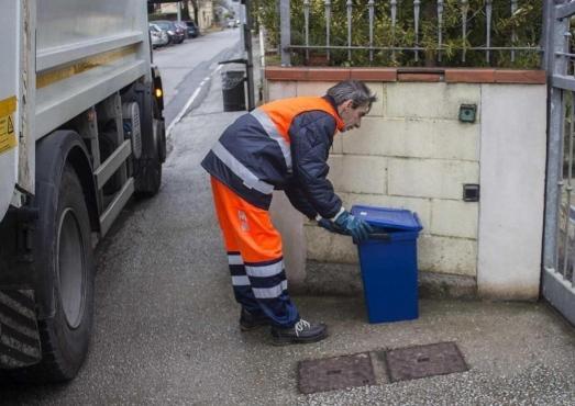 Rifiuti porta a porta, saltano quattro ritiri in pochi giorni