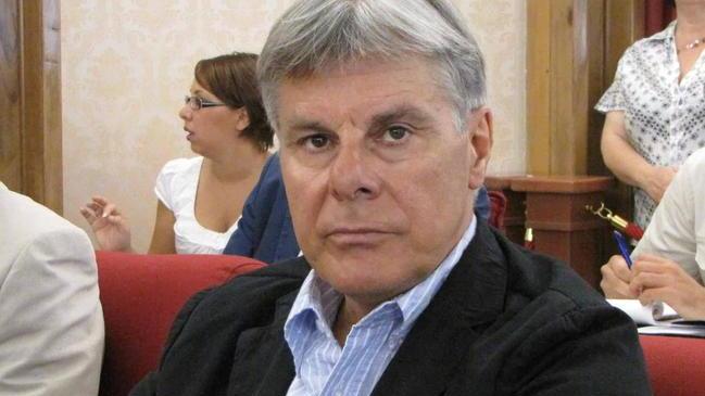 Il sindaco De Santi decide sulle dimissioni
