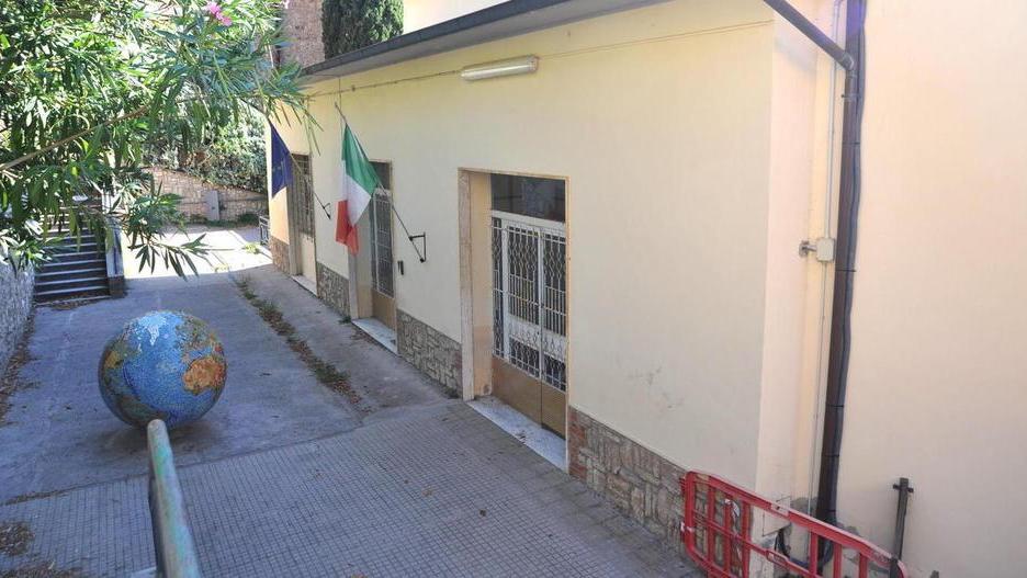 Scuola elementare inagibile Alunni trasferiti alle medie