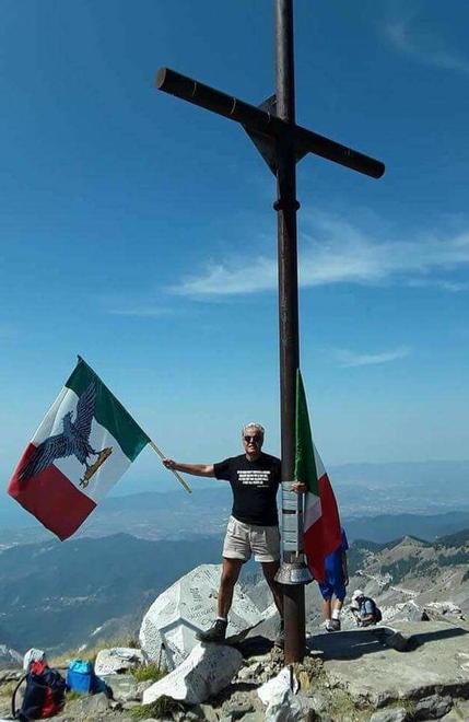 La preside: «Fatto privato, non ci riguarda» 