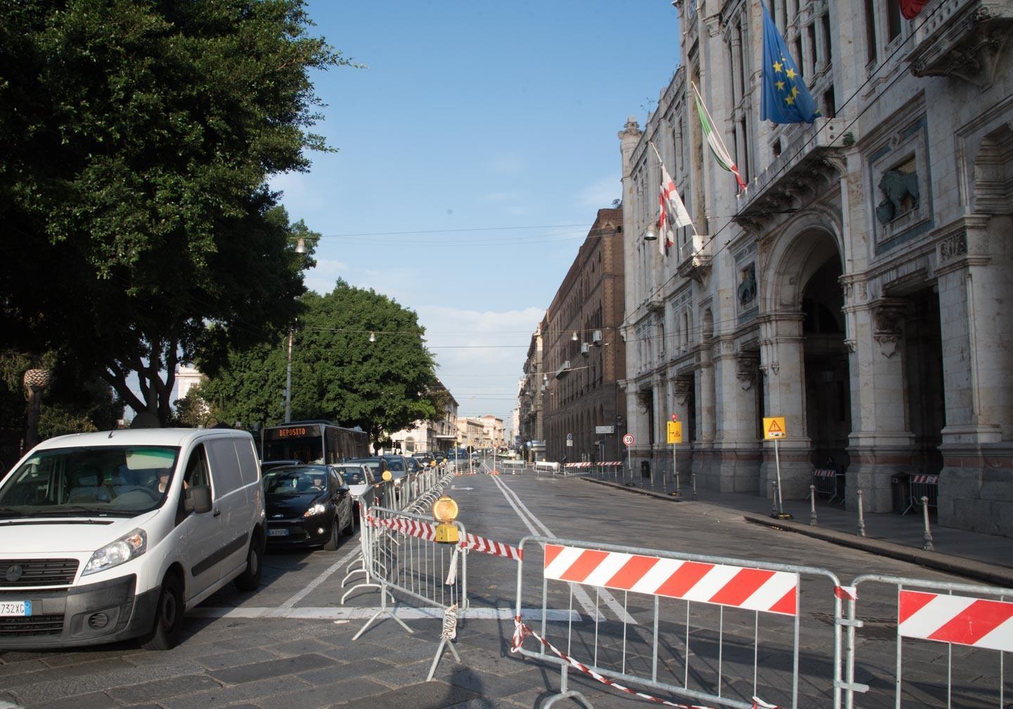 Un tratto di via Roma a Cagliari (foto archivio)