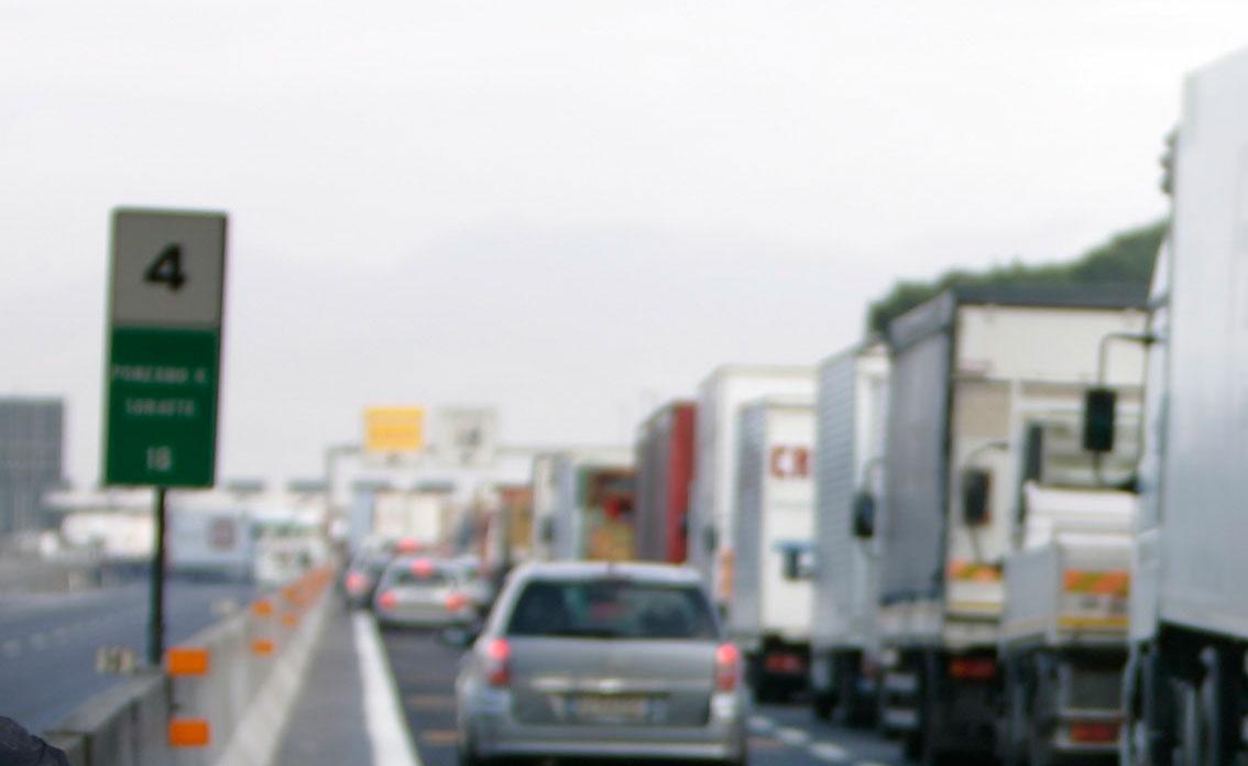 Camionista lavora 70 ore a settimana, ma gliene pagano 40 - L'inchiesta