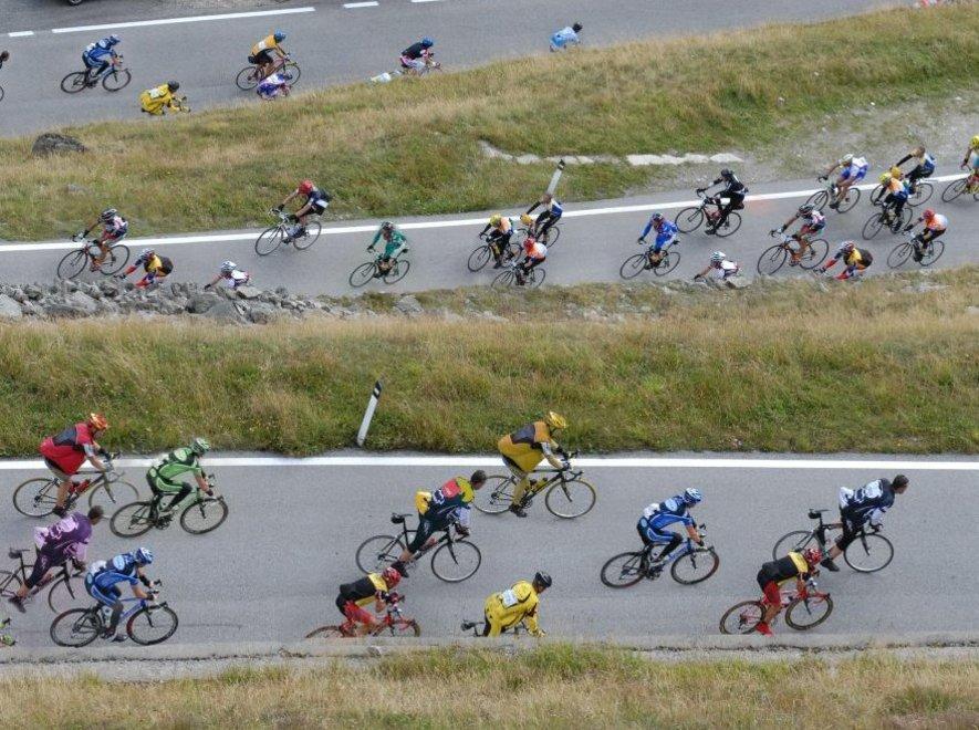 Otto pisani al via della Ötztaler Radmarathon 