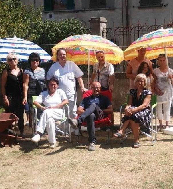 La cena di beneficenza regala sorrisi agli anziani 