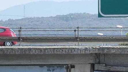 Lavori al cavalcavia, stop al collegamento A11-A12