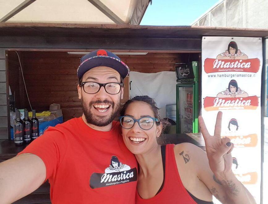 Hamburger e fritto purché Doc, così è nato “Mastica” 