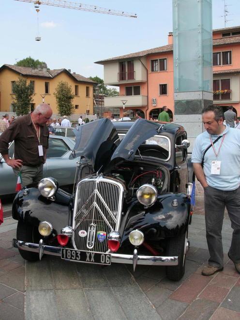Tra auto e gastronomia a “Cento all’ora” 