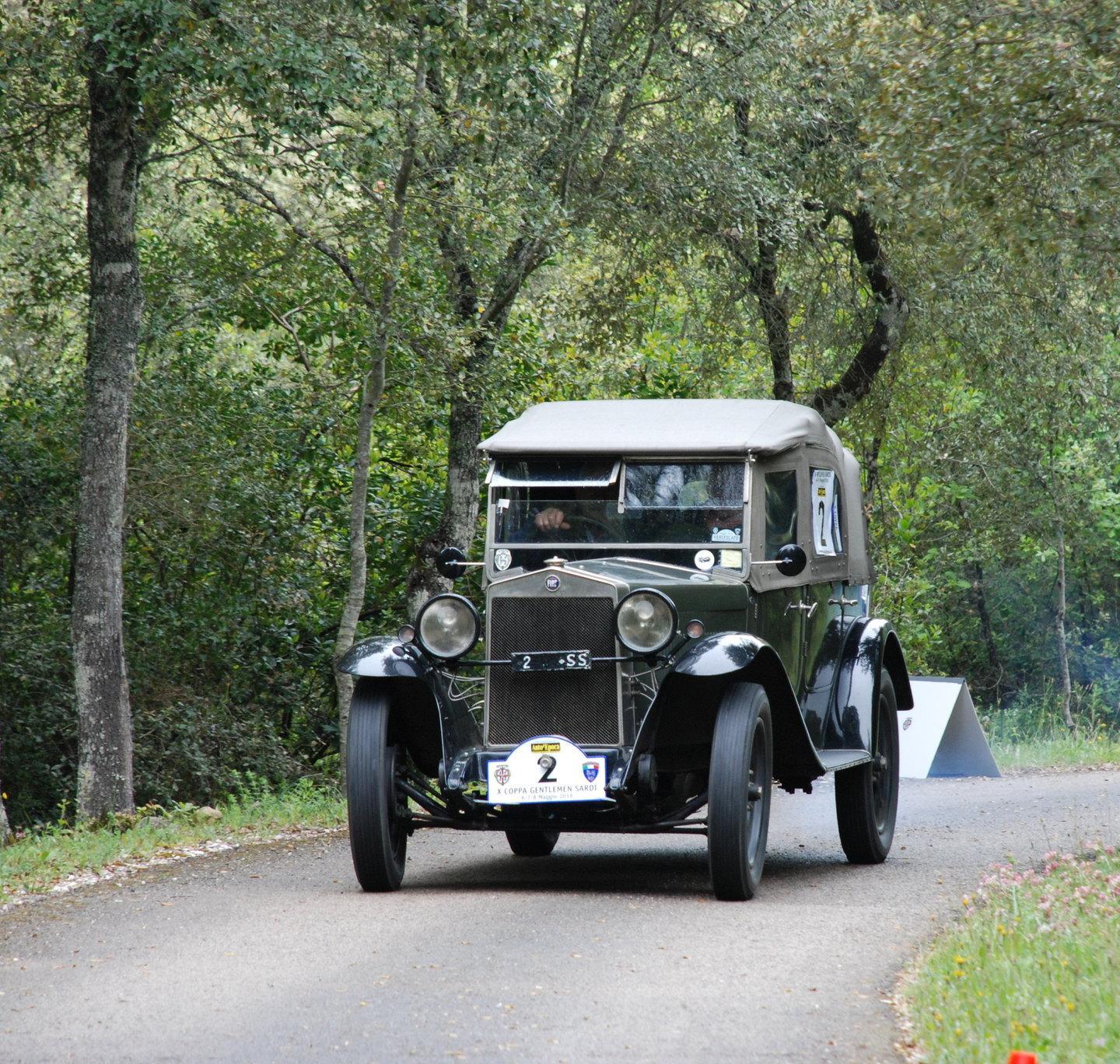 Auto d’epoca, a Bono sfilano le “Vecchie Signore”
