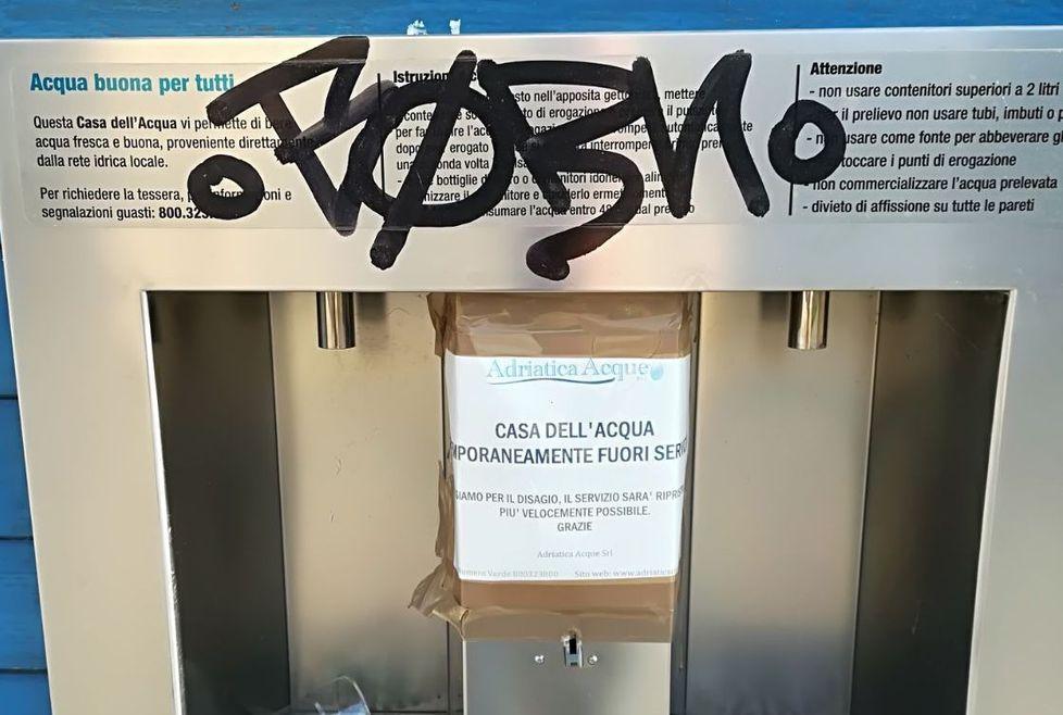 Tavassi denuncia: «Casetta dell’acqua Servizio chiuso»