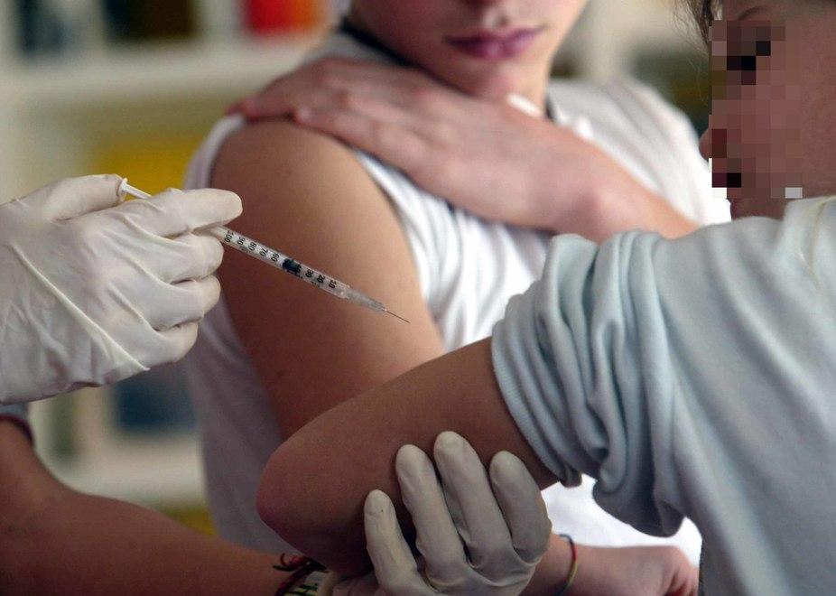 Vaccini: le Asl controllano, le scuole espellono o multano gli irregolari 