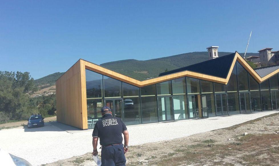 I volontari in Centro Italia