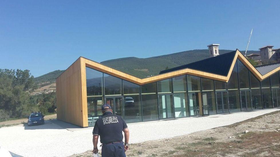 I volontari in Centro Italia
