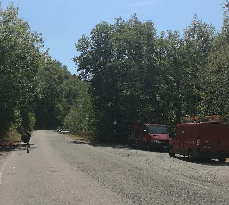 Gli incendi fanno saltare internet e linee telefoniche 