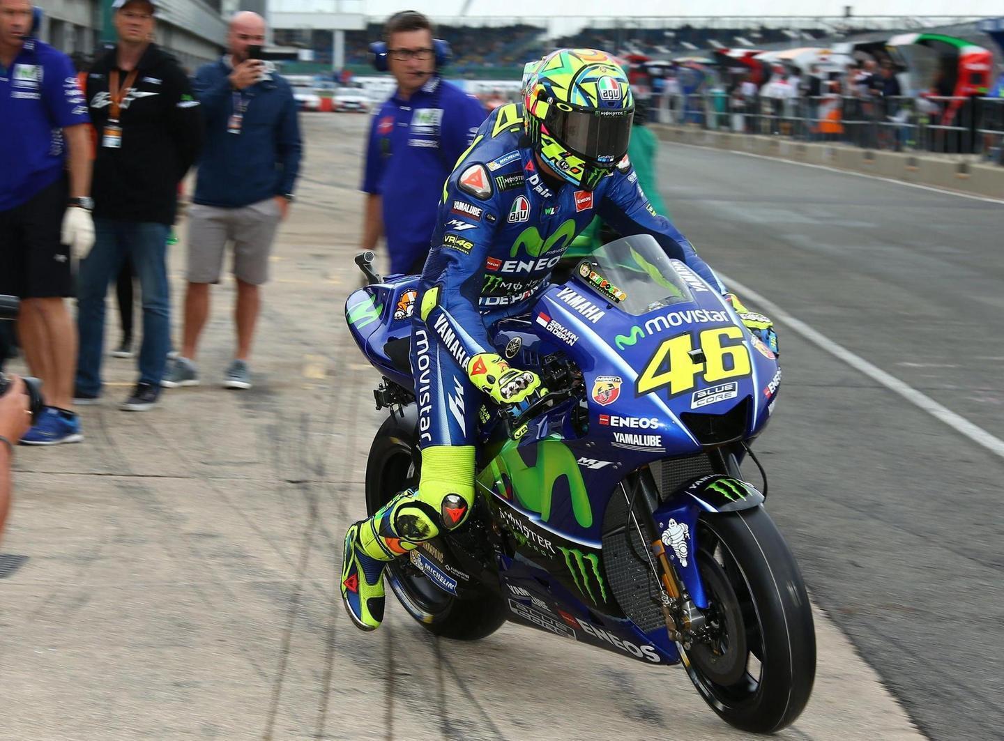 Marquez vola ma Rossi non molla 