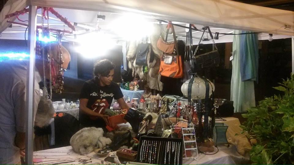 Bancarelle sotto le stelle in via don Minzoni a Montecatini