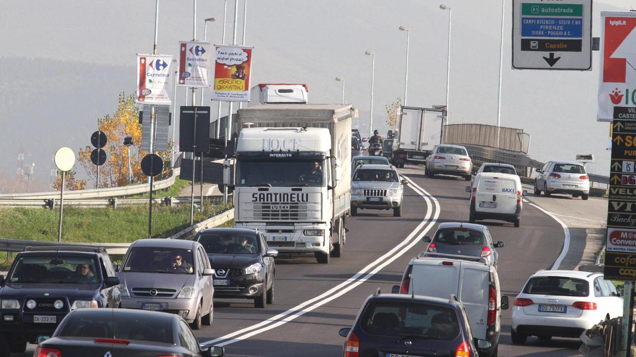 Il traffico sul Ponte Lama (archivio)