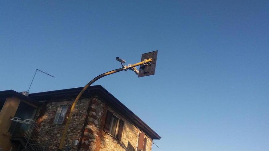 Telecamere per i semafori intelligenti a Carrara