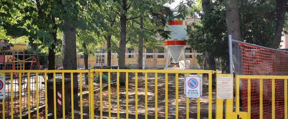 Lavori a scuola, apertura rinviata 