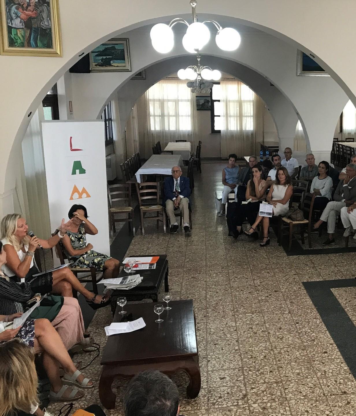 Pochi politici in sala ma c’è il Pd Tore Sanna