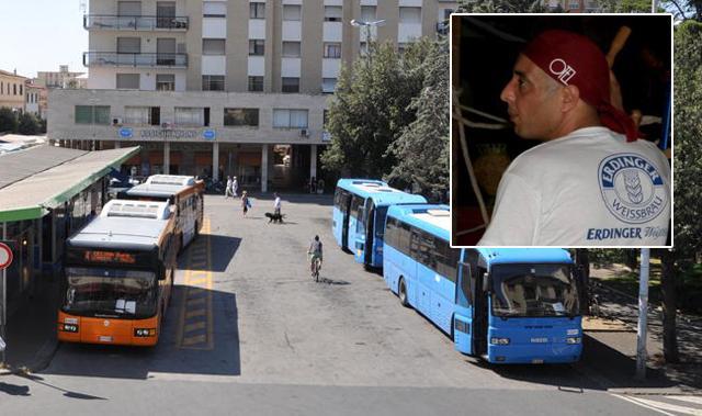 Muore davanti ai figli sul bus mentre la moglie partorisce