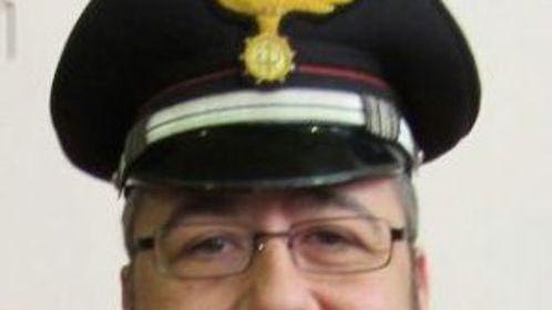 Carabiniere salva donna disperata