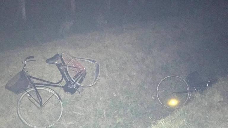 Travolge due donne in bicicletta