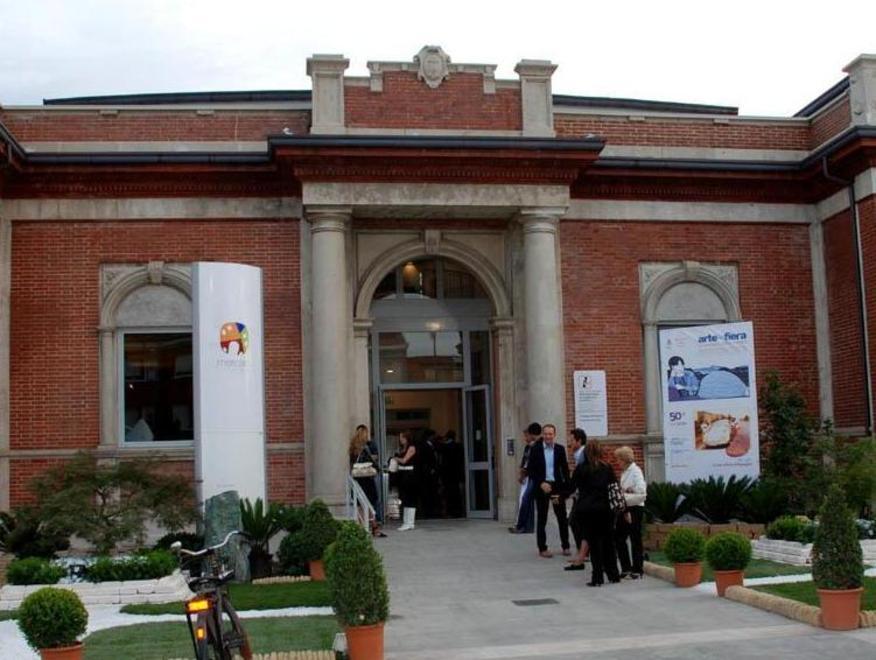 “Silver Screen” Le opere di Lodola al centro Mercato