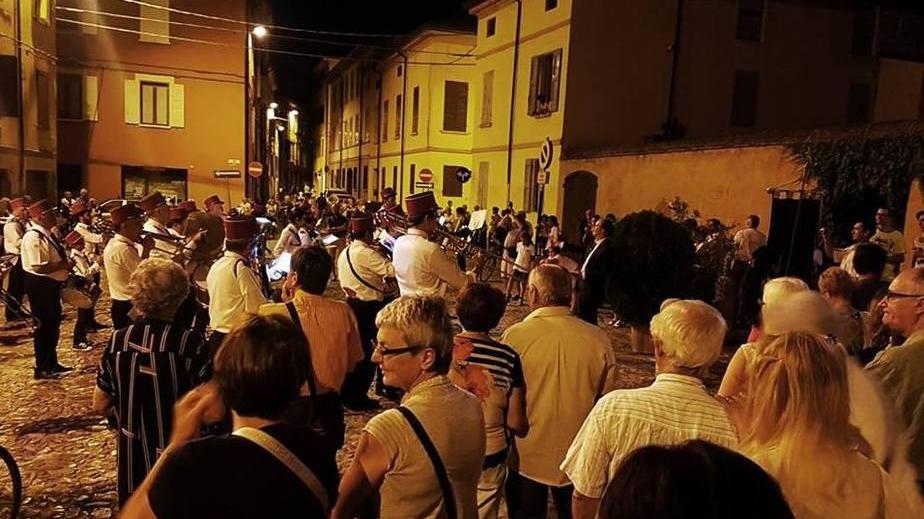 La banda Asioli sbarca a teatro dopo la festa per i suoi 220 anni