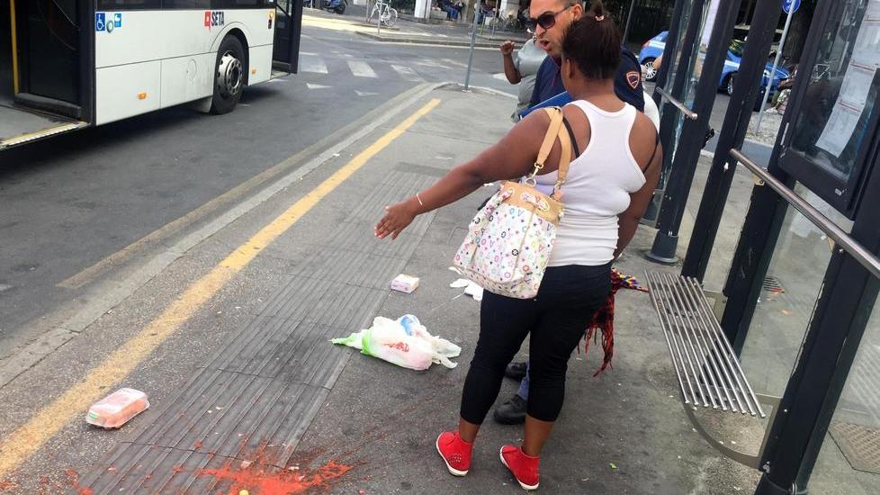 Scoppia lite tra ex fidanzati, caos in stazione