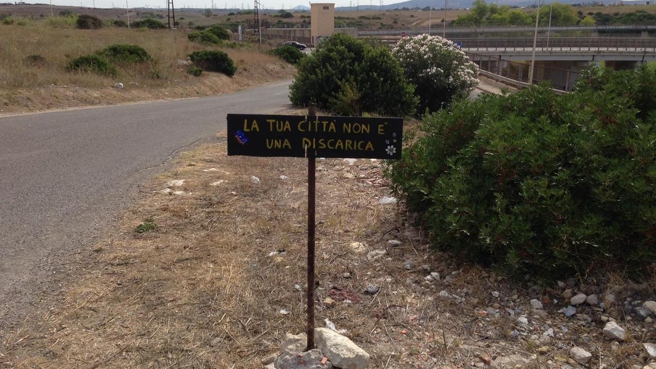 Cartello fai da te: rispetta la città