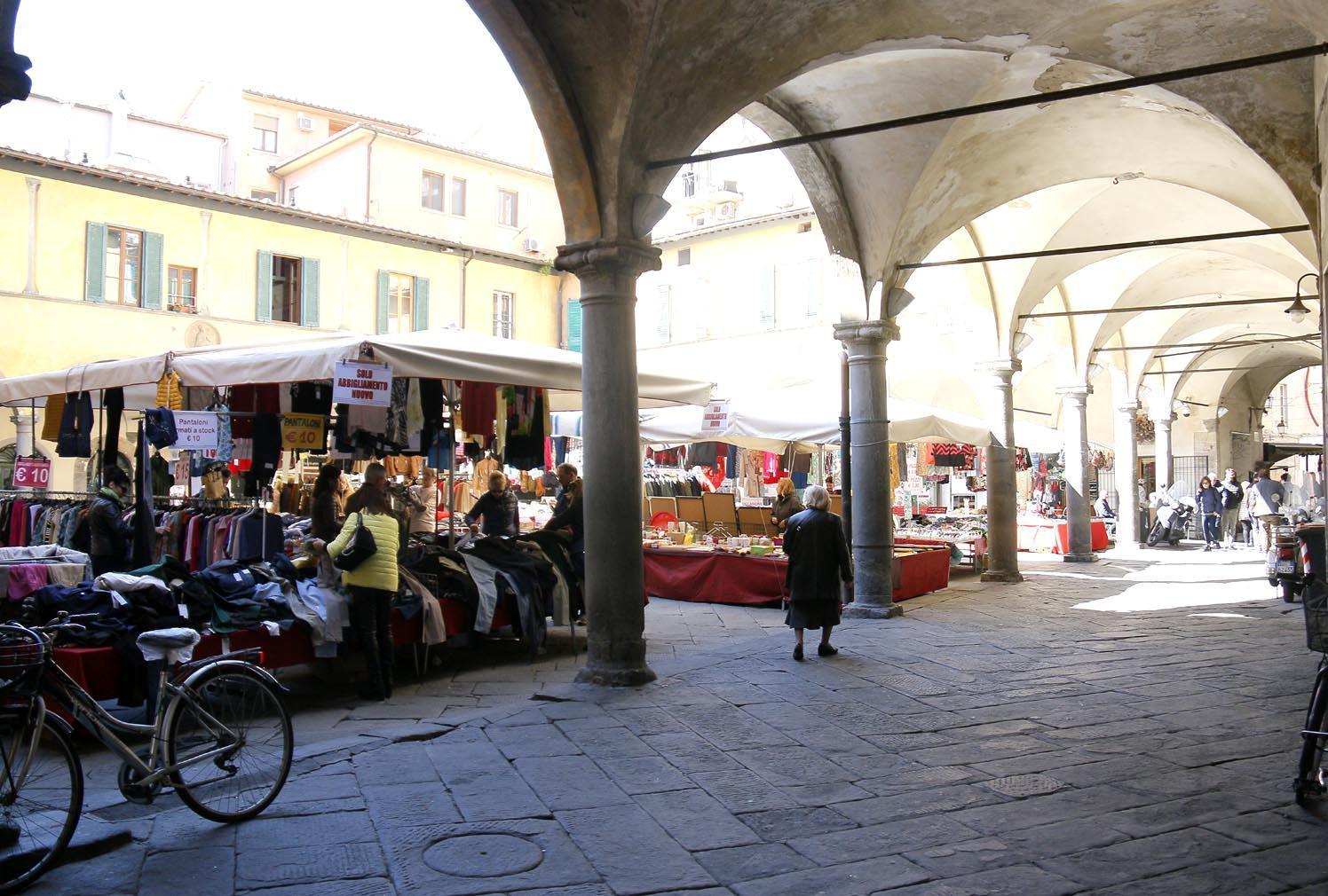 Uno scorcio di piazza delle Vettovaglie
