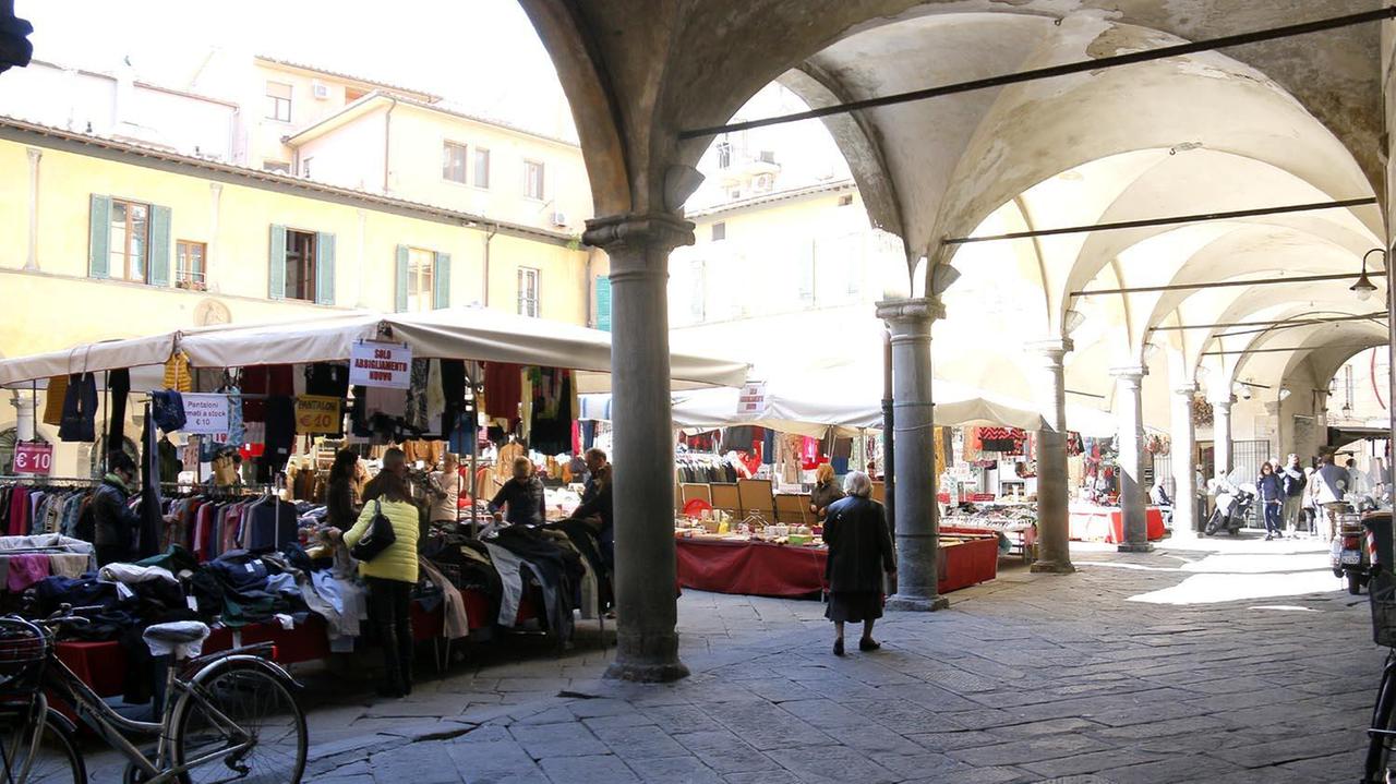 Uno scorcio di piazza delle Vettovaglie