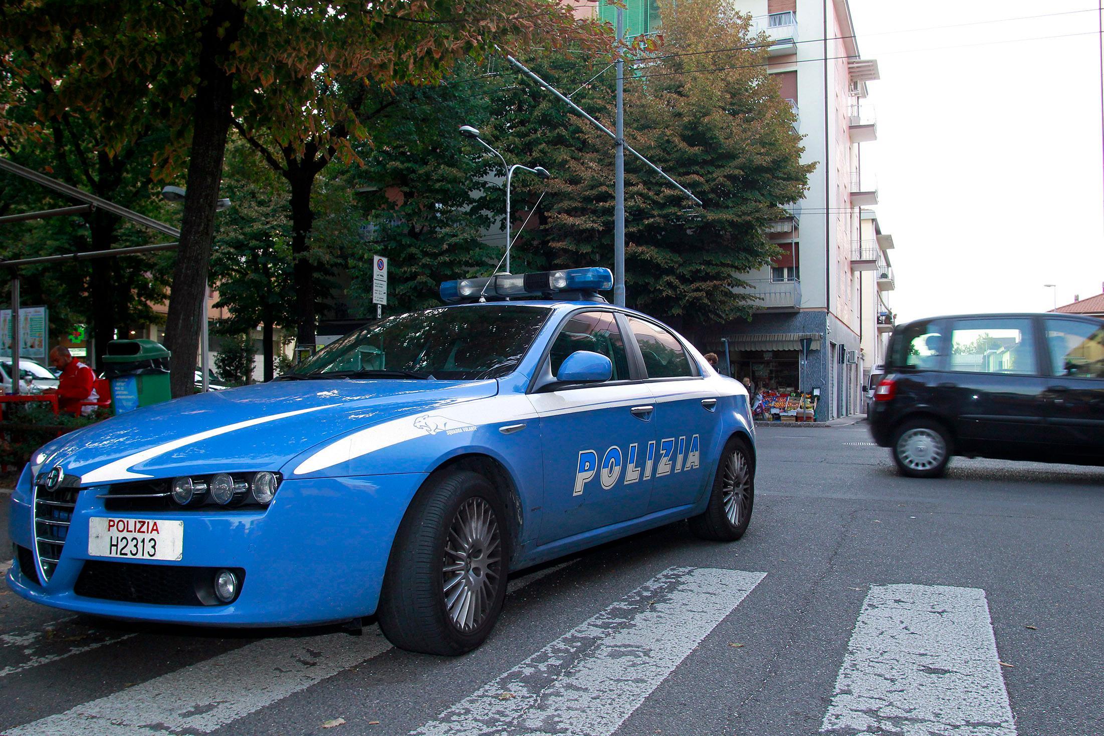 Polizia in via Diena