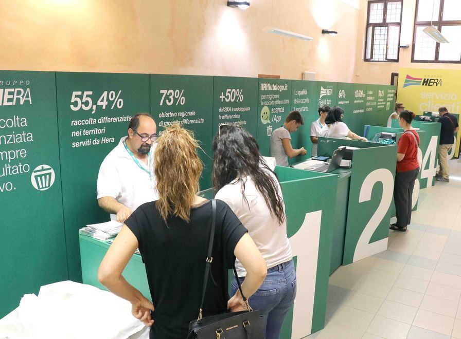 L’eco sportello in centro fa subito il tutto esaurito 
