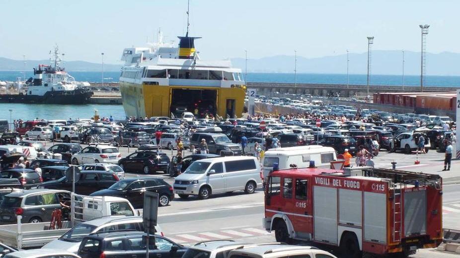 Il porto di Piombino (foto Paolo Barlettani)