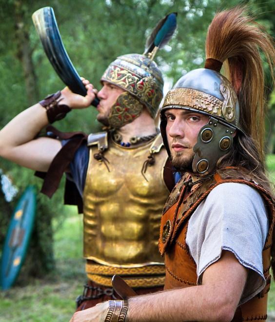 Modena, indietro di duemila anni: con Mutina Boica rivivono villaggi e battaglie 