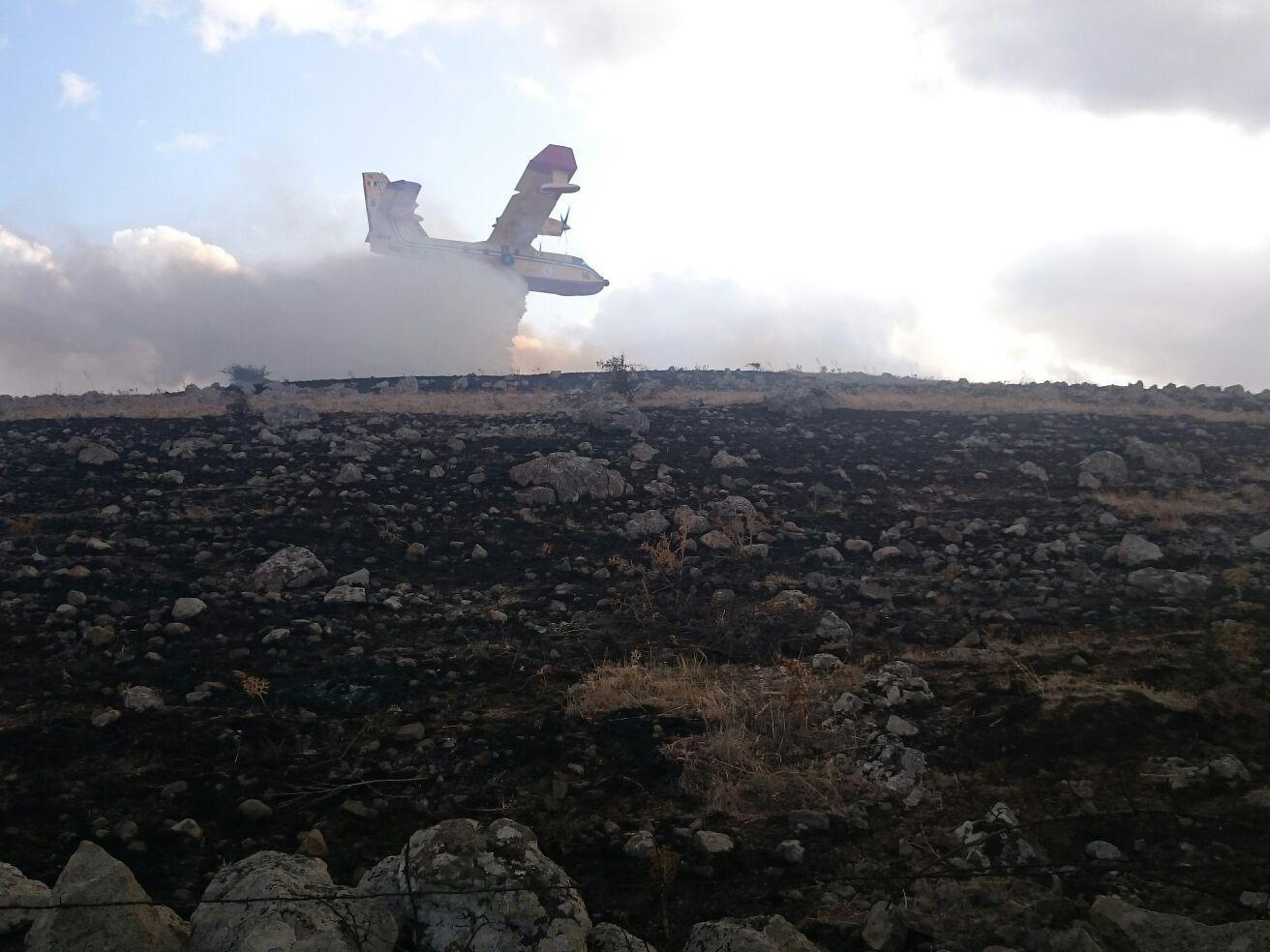 Il rogo nelle campagne di Pozzomaggiore