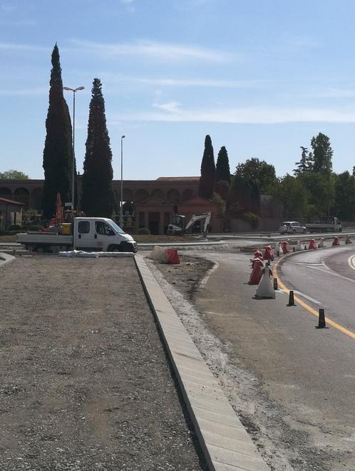 Doppia rotatoria al cimitero: inizia la fase-2 dei lavori