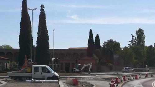 Doppia rotatoria al cimitero: inizia la fase-2 dei lavori