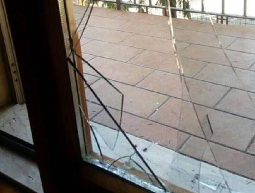 Casa assalita, presi oro e diamanti 