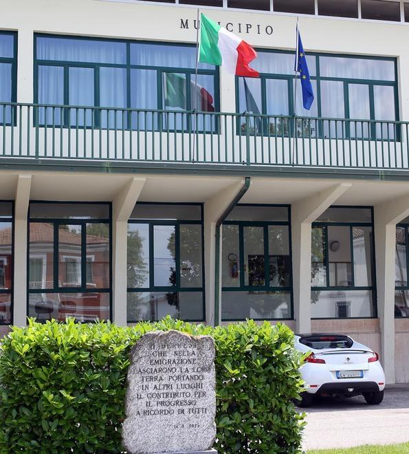 Contributi per i libri scolastici Domande aperte da lunedì