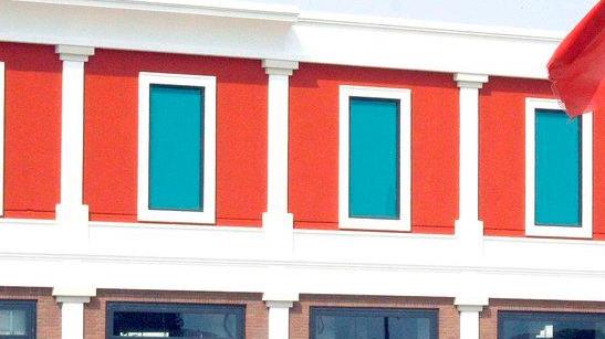 Outlet e piscina Più corse con i bus